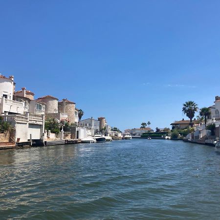Charmante Maison Coeur De Ville 650M Plage 艾姆布里亚布拉瓦 外观 照片