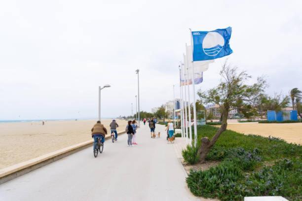 Charmante Maison Coeur De Ville 650M Plage 艾姆布里亚布拉瓦 外观 照片